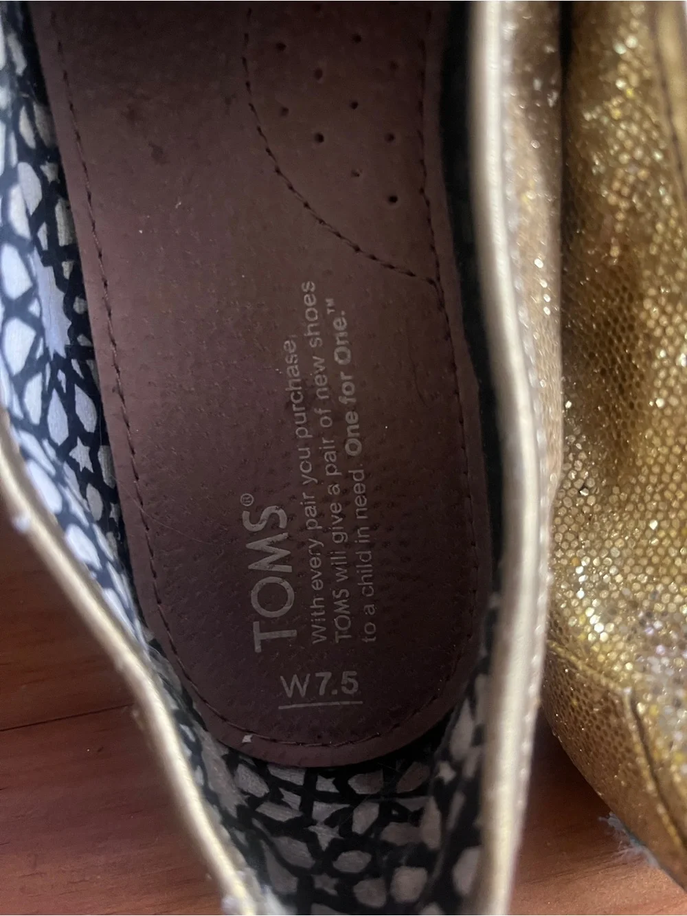 Gold glitter TOMS 7.5